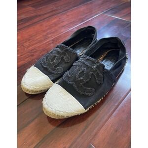 CHANEL Canvas Espadrilles Flats Black Cap Toe Frayed EU 38 / US 7.5 MSRP $725